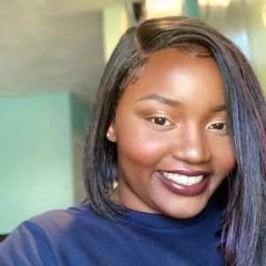 Meet your Posher, Christina